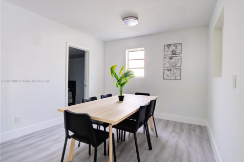 Villa ou maison à vendre à Hollywood, Floride: 5 chambres, 265.33 m2 № 1966270 - photo 10