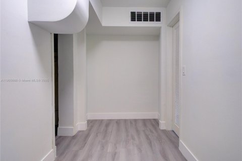 Villa ou maison à vendre à Hollywood, Floride: 5 chambres, 265.33 m2 № 1966270 - photo 30