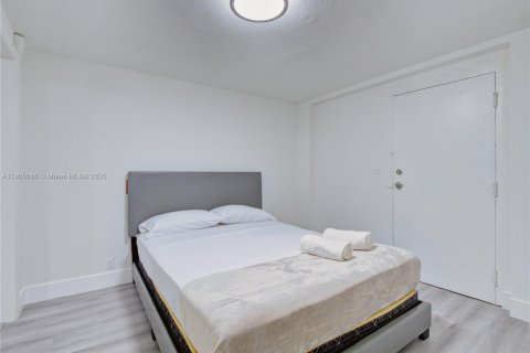 Villa ou maison à vendre à Hollywood, Floride: 5 chambres, 265.33 m2 № 1966270 - photo 28