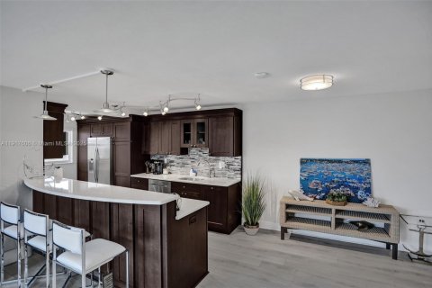 Copropriété à vendre à Hillsboro Beach, Floride: 2 chambres, 125.42 m2 № 2017056 - photo 17