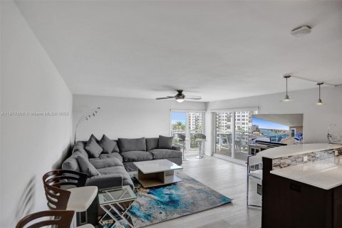 Copropriété à vendre à Hillsboro Beach, Floride: 2 chambres, 125.42 m2 № 2017056 - photo 21
