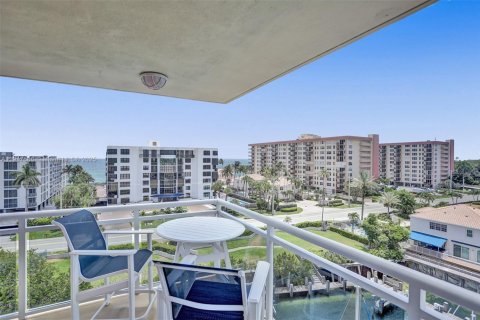 Copropriété à vendre à Hillsboro Beach, Floride: 2 chambres, 125.42 m2 № 2017056 - photo 12