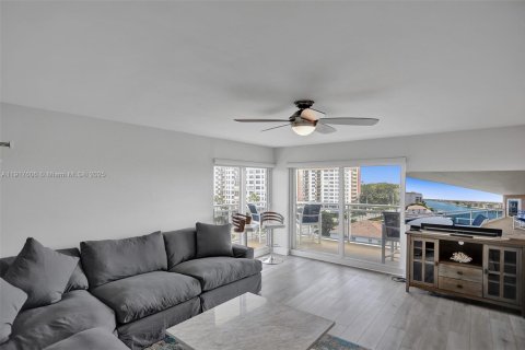 Copropriété à vendre à Hillsboro Beach, Floride: 2 chambres, 125.42 m2 № 2017056 - photo 25