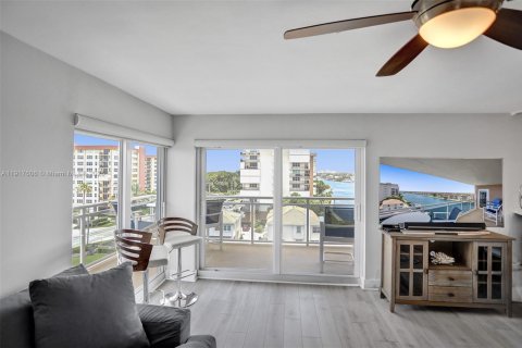 Copropriété à vendre à Hillsboro Beach, Floride: 2 chambres, 125.42 m2 № 2017056 - photo 26