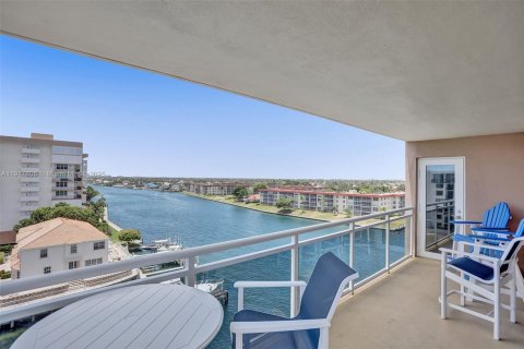 Copropriété à vendre à Hillsboro Beach, Floride: 2 chambres, 125.42 m2 № 2017056 - photo 8