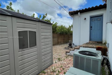 Снять в аренду виллу или дом в Майами, Флорида 5 спален, 209.12м2, № 1946969 - фото 26