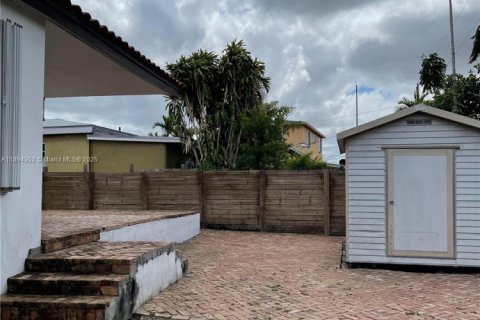 Снять в аренду виллу или дом в Майами, Флорида 5 спален, 209.12м2, № 1946969 - фото 25