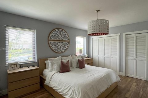 Снять в аренду виллу или дом в Майами, Флорида 5 спален, 209.12м2, № 1946969 - фото 13