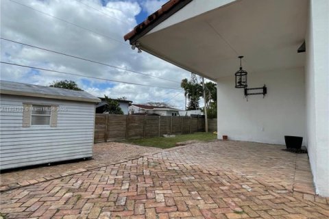 Снять в аренду виллу или дом в Майами, Флорида 5 спален, 209.12м2, № 1946969 - фото 24