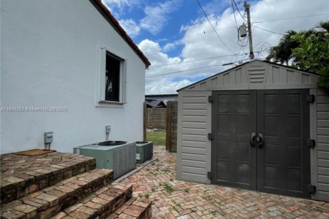 Снять в аренду виллу или дом в Майами, Флорида 5 спален, 209.12м2, № 1946969 - фото 27