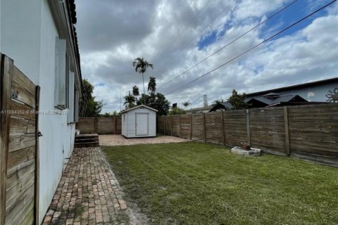 Снять в аренду виллу или дом в Майами, Флорида 5 спален, 209.12м2, № 1946969 - фото 11