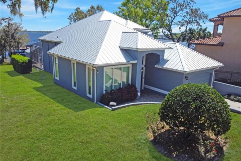House in Windermere, Florida 3 bedrooms, 302.4 sq.m. № 1586345 - photo 4
