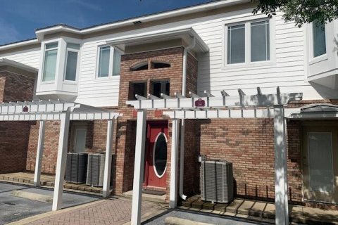 Condominio en alquiler en Fort Walton Beach, Florida, 1 dormitorio, 97.55 m2 № 562086 - foto 1