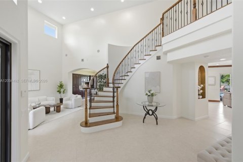 House in Weston, Florida 5 bedrooms, 463.12 sq.m. № 2087013 - photo 5