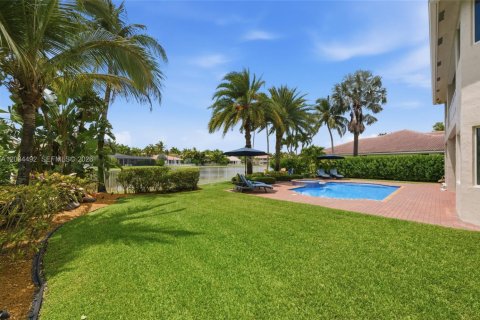 House in Weston, Florida 5 bedrooms, 463.12 sq.m. № 2087013 - photo 4