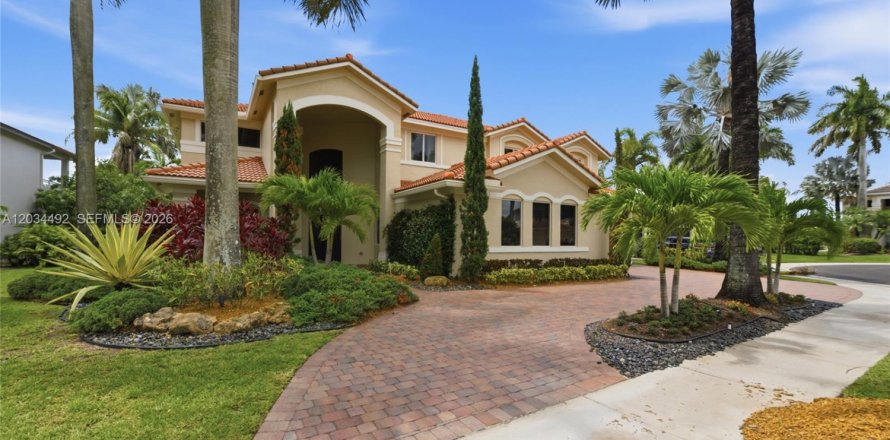 House in Weston, Florida 5 bedrooms, 463.12 sq.m. № 2087013