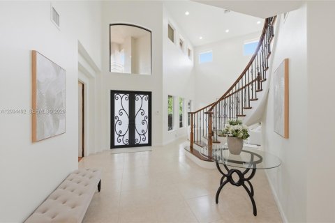 House in Weston, Florida 5 bedrooms, 463.12 sq.m. № 2087013 - photo 6