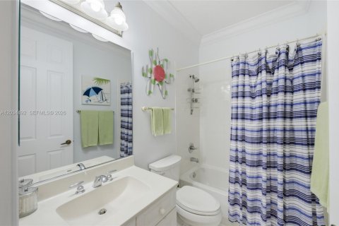 House in Weston, Florida 5 bedrooms, 463.12 sq.m. № 2087013 - photo 27