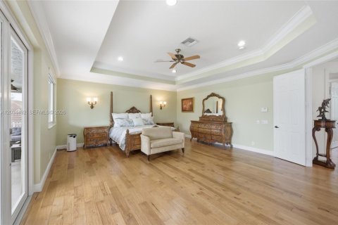 House in Weston, Florida 5 bedrooms, 463.12 sq.m. № 2087013 - photo 19