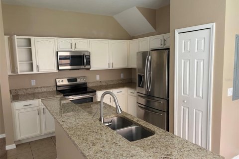 Adosado en venta en Clermont, Florida, 3 dormitorios, 139.63 m2 № 2211459 - foto 4