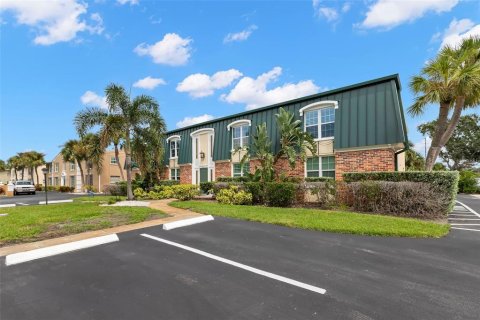 Condo in Saint Petersburg, Florida, 2 bedrooms  № 1899415 - photo 28