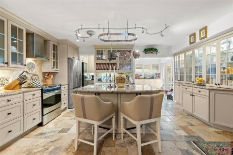 Condo in Saint Petersburg, Florida, 2 bedrooms  № 1899415 - photo 10