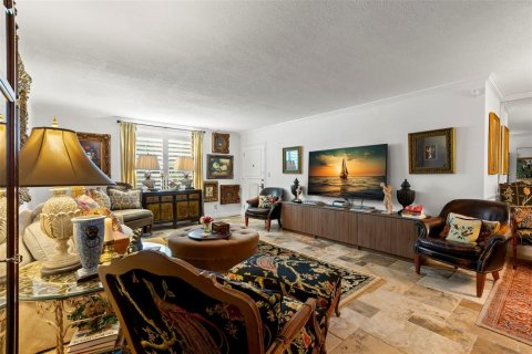 Condo in Saint Petersburg, Florida, 2 bedrooms  № 1899415 - photo 5