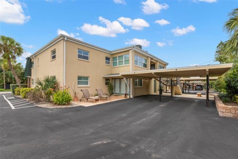 Condo in Saint Petersburg, Florida, 2 bedrooms  № 1899415 - photo 24