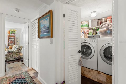 Condo in Saint Petersburg, Florida, 2 bedrooms  № 1899415 - photo 19