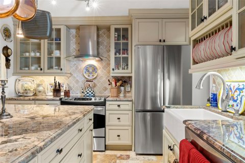 Condo in Saint Petersburg, Florida, 2 bedrooms  № 1899415 - photo 14