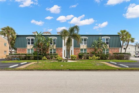 Condo in Saint Petersburg, Florida, 2 bedrooms  № 1899415 - photo 26