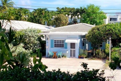 Commercial property in Hollywood, Florida 3 rooms, 35.3 sq.m. № 2084204 - photo 2