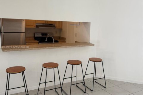 Appartement à louer à Miami, Floride: 2 chambres, 99.78 m2 № 2017536 - photo 6