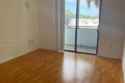 Appartement à louer à Miami, Floride: 2 chambres, 99.78 m2 № 2017536 - photo 10