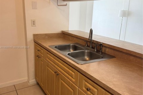 Appartement à louer à Miami, Floride: 2 chambres, 99.78 m2 № 2017536 - photo 9