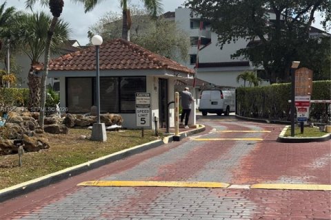 Appartement à louer à Miami, Floride: 2 chambres, 99.78 m2 № 2017536 - photo 19