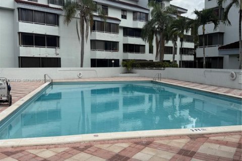 Appartement à louer à Miami, Floride: 2 chambres, 99.78 m2 № 2017536 - photo 16