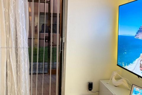 Кондоминиум с 3 спальнями в Хайалиа, Флорида № 2044923