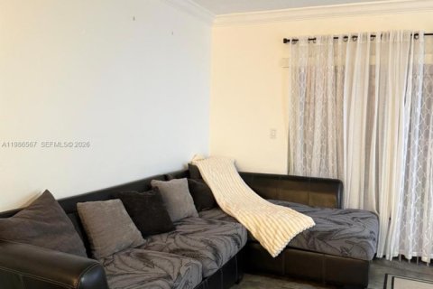 Купить кондоминиум в Хайалиа, Флорида 3 спальни, 98.48м2, № 2044923 - фото 5