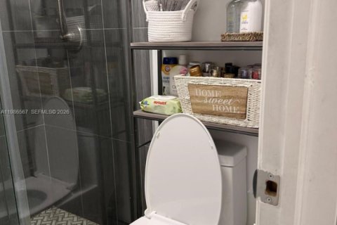 Купить кондоминиум в Хайалиа, Флорида 3 спальни, 98.48м2, № 2044923 - фото 12