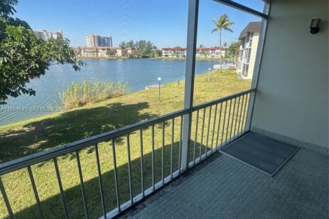 Copropriété à louer à Miami, Floride: 1 chambre, 88.63 m2 № 1990205 - photo 6