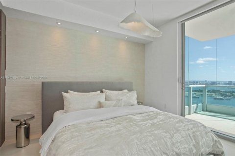 Condo in Miami, Florida, 1 bedroom  № 1880279 - photo 11
