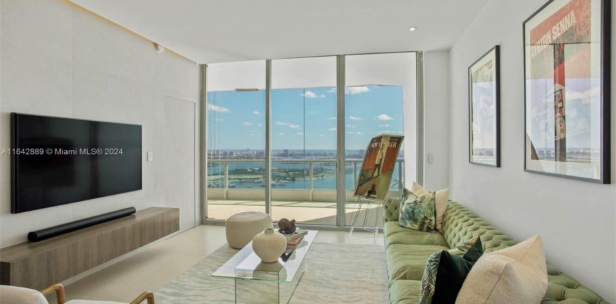 Condo in Miami, Florida, 1 bedroom  № 1880279