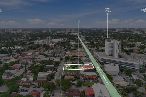 Commercial property in Miami, Florida № 2392963 - photo 3