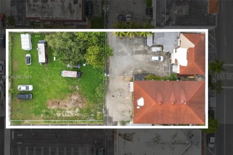 Commercial property in Miami, Florida № 2392963 - photo 7