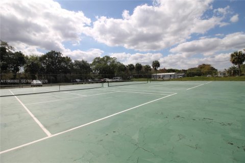 Купить кондоминиум в Плантация, Флорида 2 спальни, 120.4м2, № 2029299 - фото 6