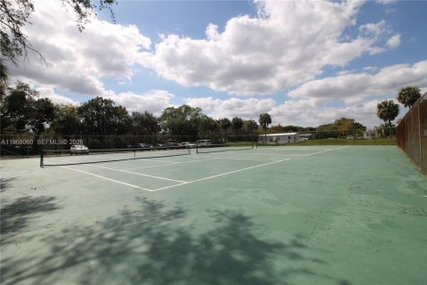 Купить кондоминиум в Плантация, Флорида 2 спальни, 120.4м2, № 2029299 - фото 7