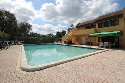 Купить кондоминиум в Плантация, Флорида 2 спальни, 120.4м2, № 2029299 - фото 16