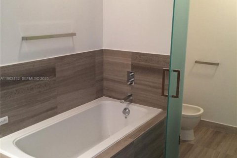 Condominio en alquiler en Key Biscayne, Florida, 2 dormitorios, 158.21 m2 № 2054466 - foto 23