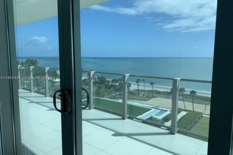 Condominio en alquiler en Key Biscayne, Florida, 2 dormitorios, 158.21 m2 № 2054466 - foto 13